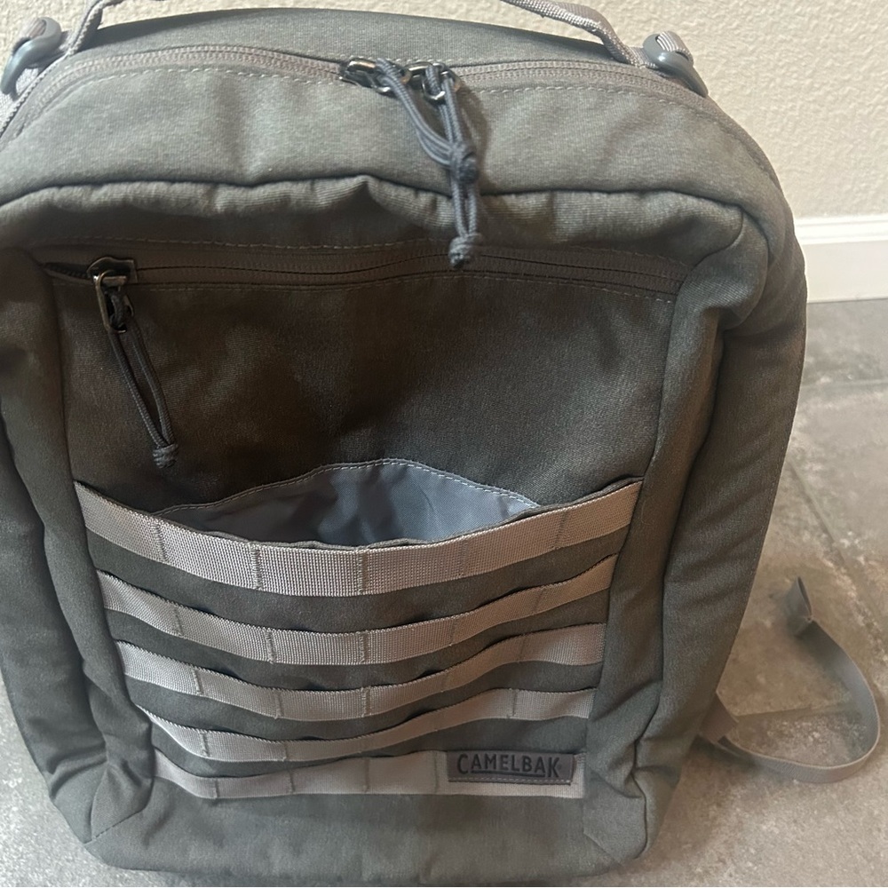 Camelbak laptop backpack - Picture 6 of 9